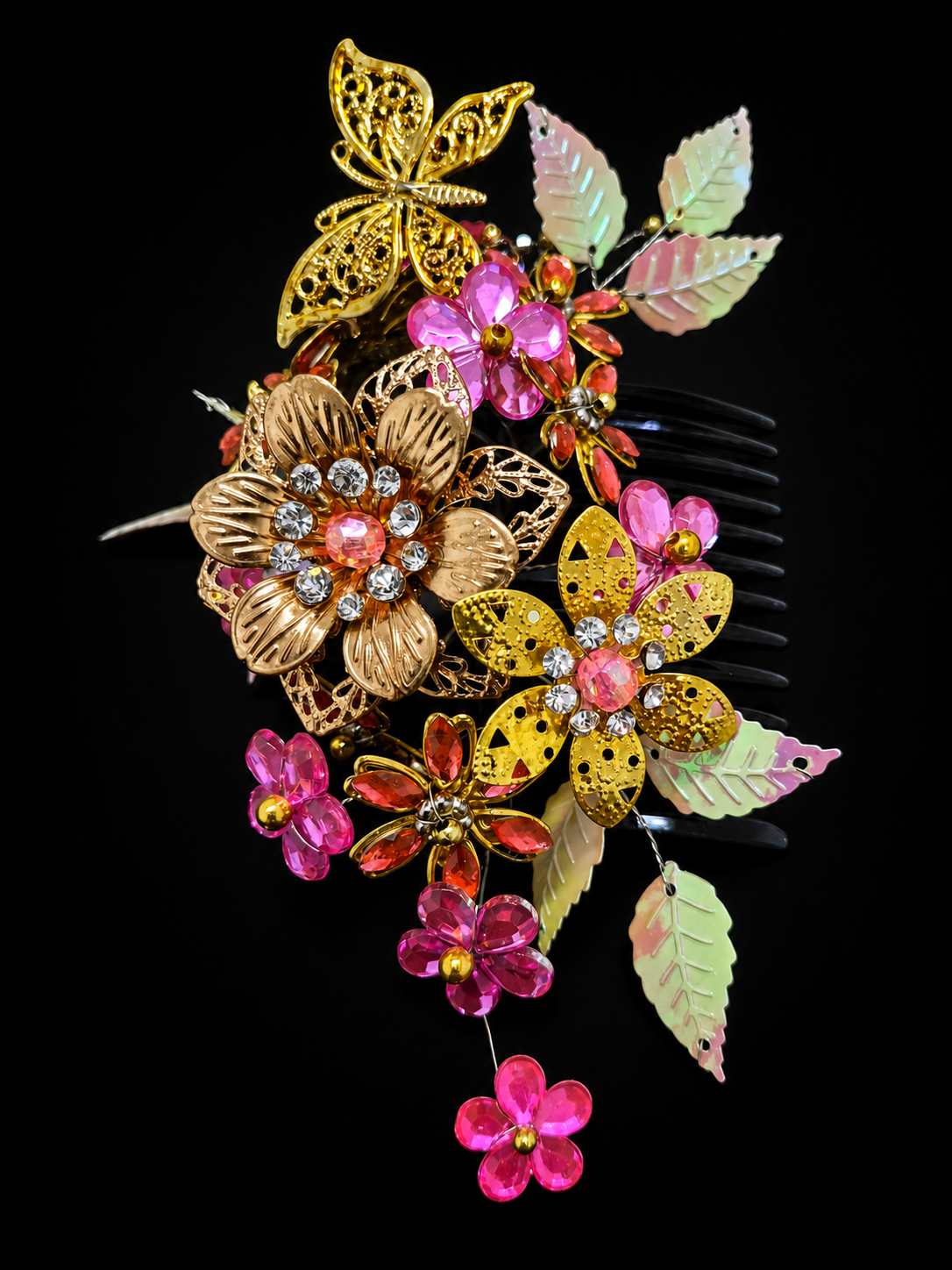 Acessório floral dourado